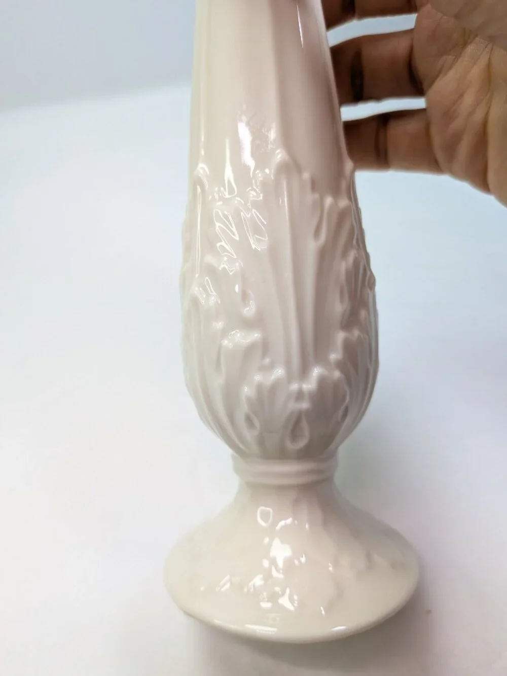 Lenox VTG 10.75” Ivory Tree of Life Scalloped Ribbed Porcelain Fine Bud Vase